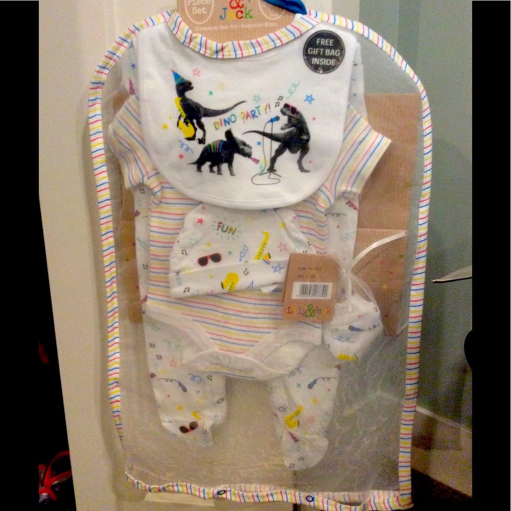 Lily & Jack Gift Set! New